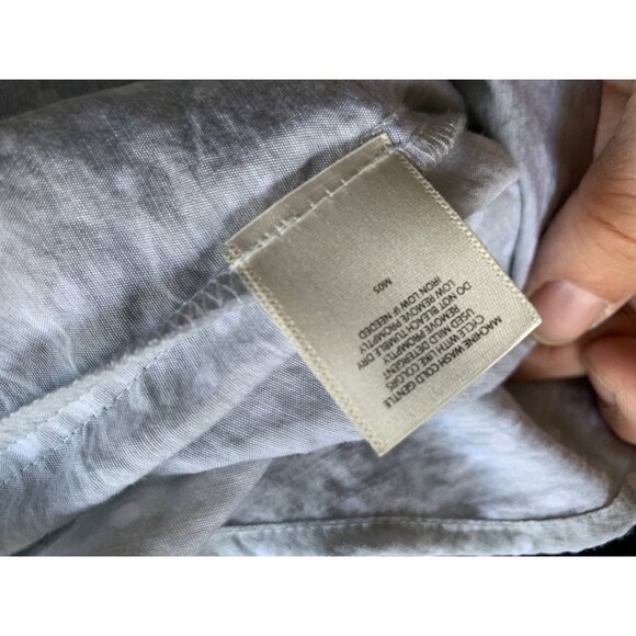 Van Heusen Size XLarge Long Sleeve Polka Dot Button-Down Shirt - Picture 9 of 10